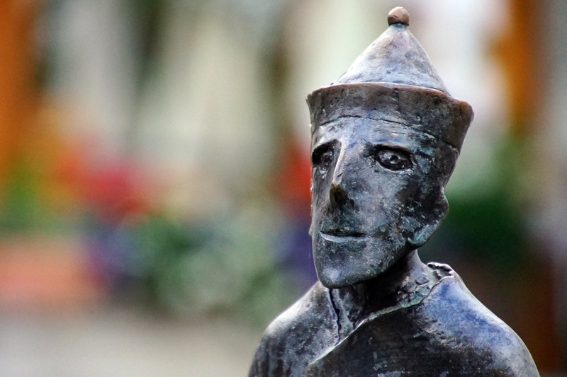 südtirol, gloomy, close-up, friar, merano, craft, belief, ancient art, hat, sony alpha, ladinia, italy, male likeness, venosta, south tyrol, portrait, monument