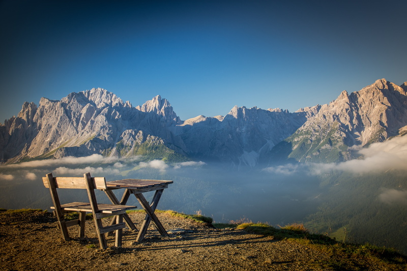 break, outdoors, scenics, environment, helm, tranquility, sky, fog, bench, wanderer, gray, relaxation, snow, 5K, soil, bank, blue, favorite place, table