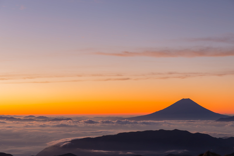 cloud - sky, orange color, night view, idyllic, tranquility, 5K, travel, mt fuji, orange, morning, copy space, mountain range, outdoors, beauty in nature