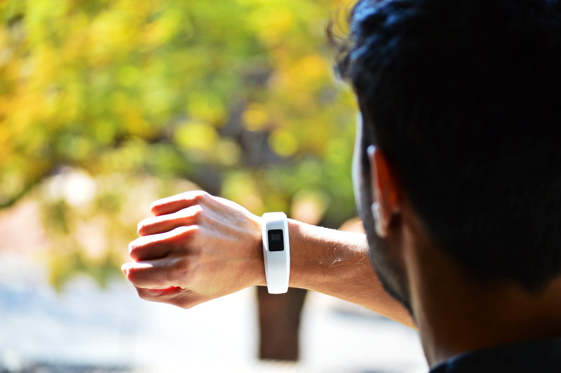 tracker, hand, time, 5K, smartwatch, headshot, men, wireless technology, connection, mobile phone, wearable computer, fitbit, human hand, technology, communication