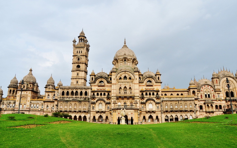 2K, laxmi vilas palace vadodara