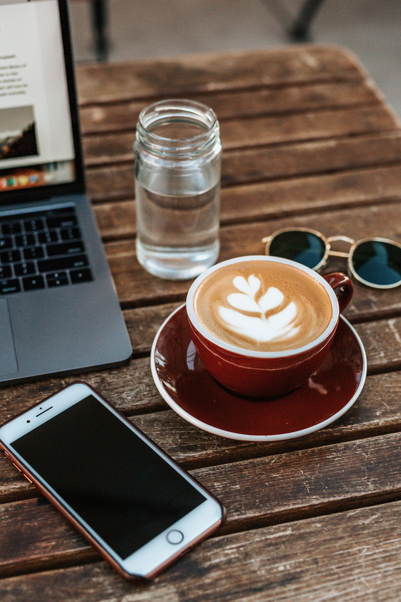 ceramic, gold, mobile phone, frothy drink, wireless technology, wood - material, connection, technology, glass, no people, 4K, teacup, freshness, computer