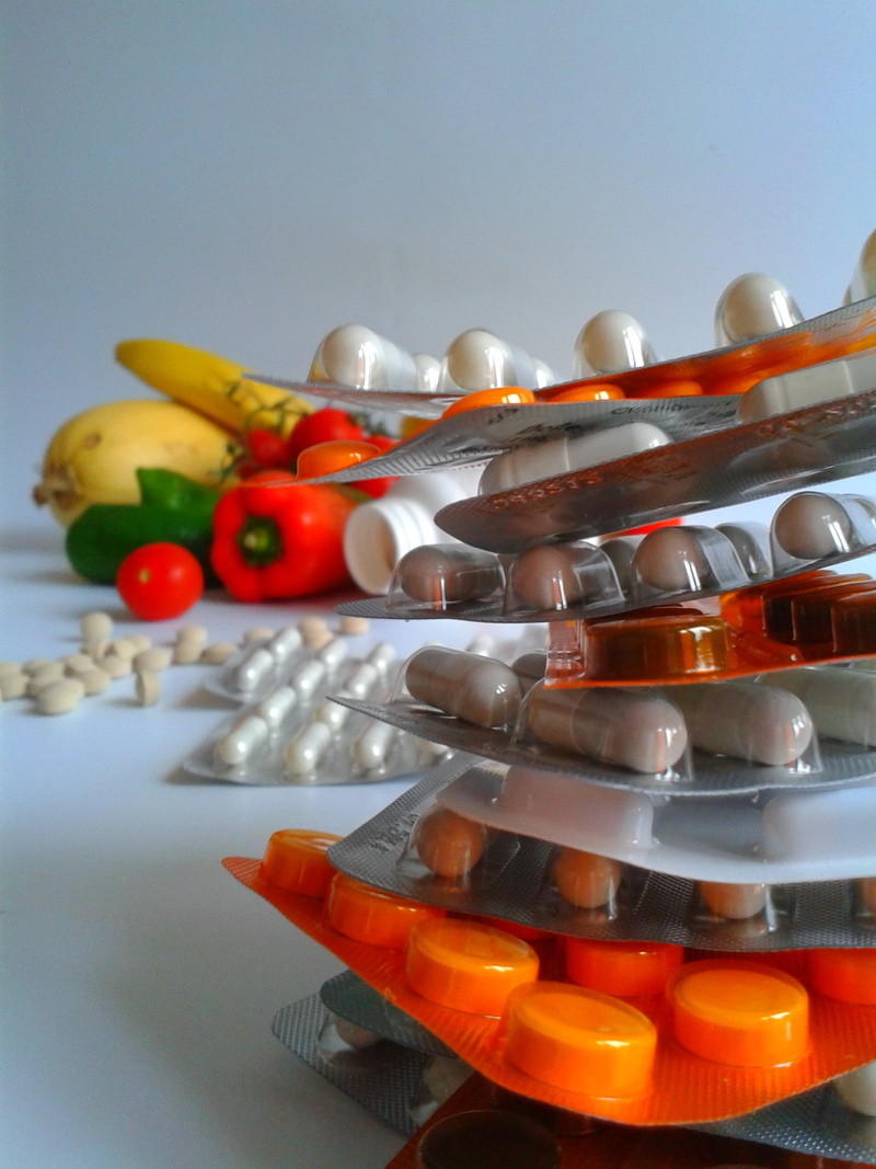 choice, fruit, tablets, red, freshness, multi colored, pepper, 2K, vitamins, vegetable, pharmacy, medical, vegetables, large group of objects, indoors