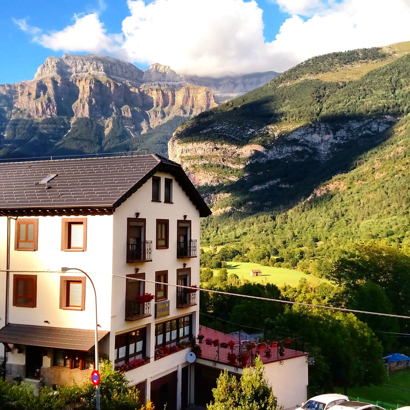 building, built structure, summer, green, architecture, 2K, cloud - sky, sky, outdoors, city, landscsape, edelweiss, hotel, nature, mountain, tree, house