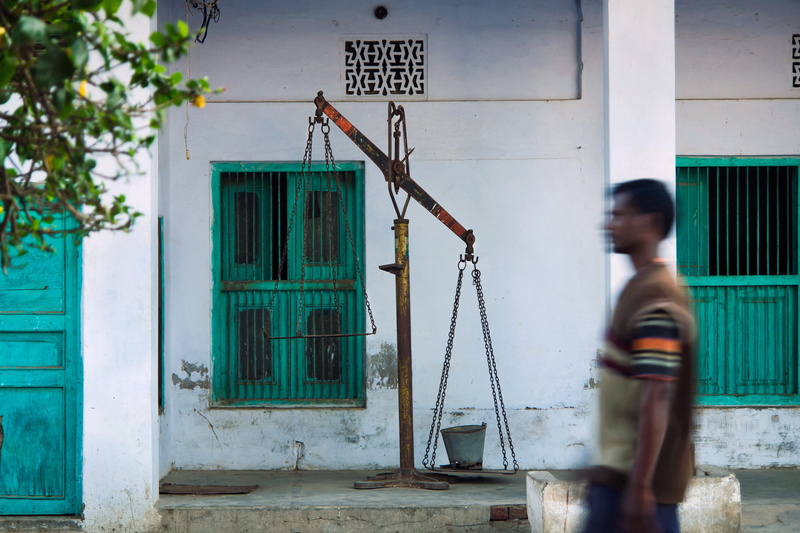day, men, communication, 4K, technology, building exterior, fuel pump, real people, travel, people, house, fort, hindu, vintage, building, outdoors, wall