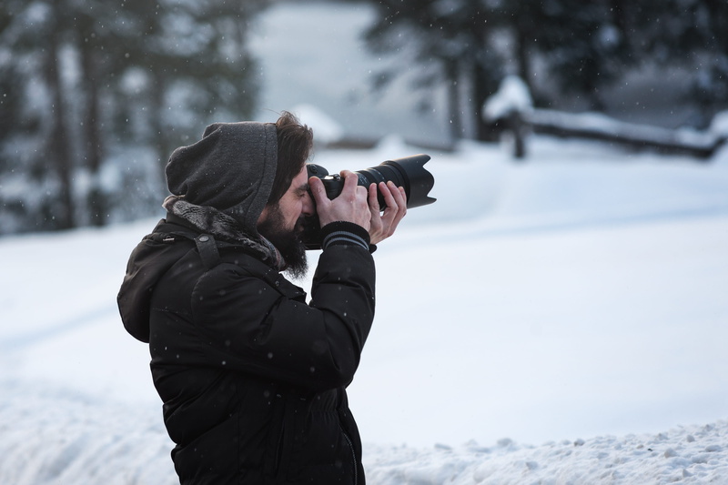 outdoor, camera - photographic equipment, digital single-lens reflex camera, snowing, photography themes, cold temperature, photographer, winter, clothing