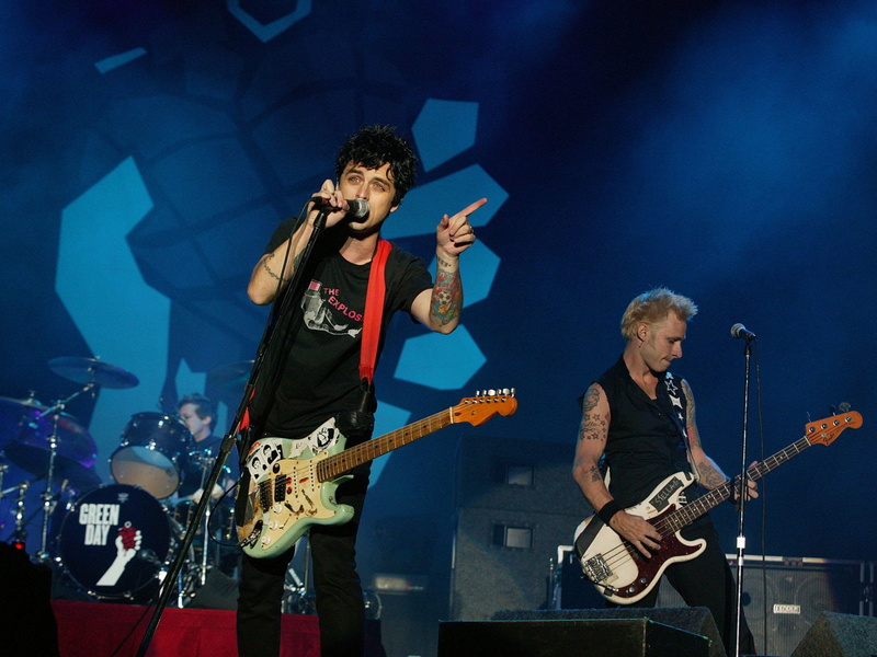 1080P, guitar, Band, Music, people, playing, men, Green Day, performance, skill, microphone, musical instrument, stage - performance space, input device