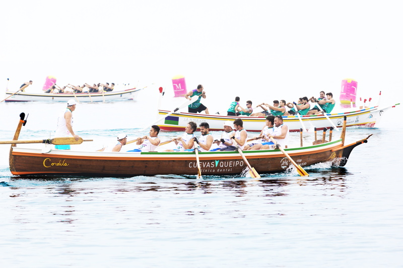 málaga, 5K, women, watercraft, group, copy space, vessel, lifestyles, boat, race, mode of transportation, real people, crowd, large group of people, waterfront