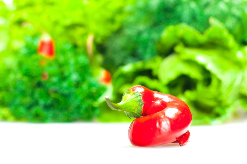 healthy eating, green color, food and drink, red, food, spice, focus on foreground, no people, ripe, vegetarian food, wellbeing, paprika, chili pepper