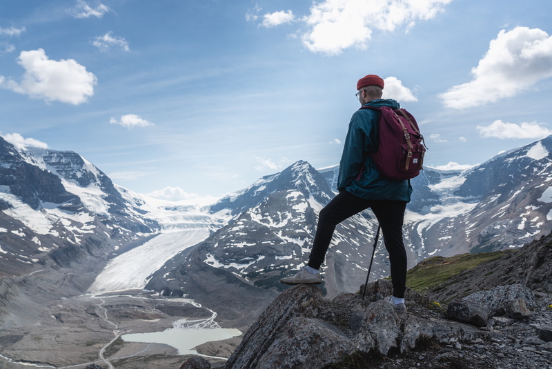 5K, outside, outdoors, hiking, leisure activity, daytime, human, nature, hike, snowcapped mountain, person, rear view, lifestyles, non-urban scene, summit