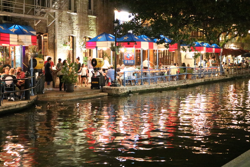 nature, restaurants, san antonio riverwalk, texas, waterfront, canal, water, outdoors, adult, real people, men, architecture, lifestyles, san antonio, city