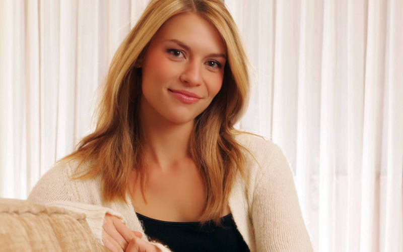 1080P, beige, celebrities, danes, cardigan, claire
