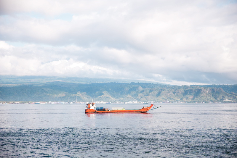mountain, pulling, port, boat, freight transportation, load, vessel, outdoors, commercial, towing, cloud, nautical vessel, 2K, transport, shipping, trucks