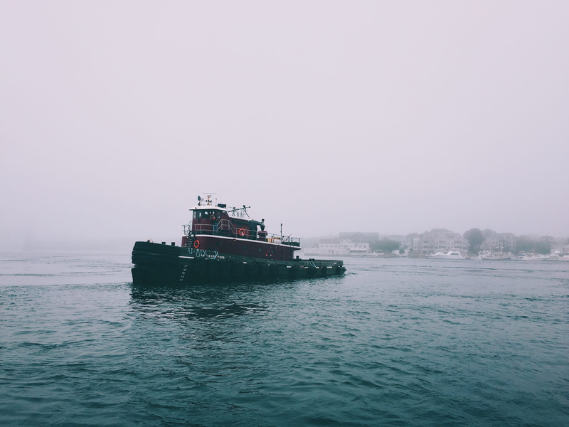 2K, harbor, brown, sailing, sea, fog, black, travel, tugboat, mode of transportation, ferry, daytime, nature, clear sky, beauty in nature, copy space