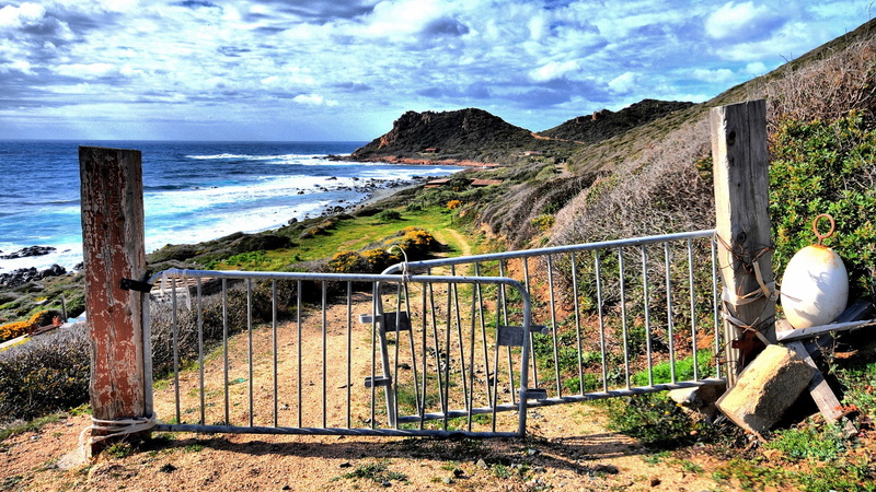 no people, horizon over water, lock, sea, beach, architecture, nature, railing, fence, outdoors, barrier, sky, day, water, tranquil scene, scenics - nature