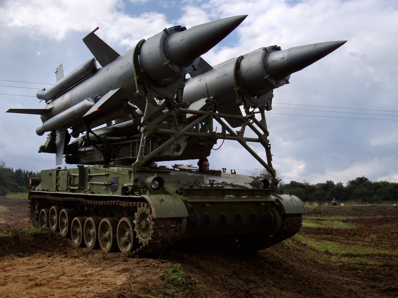 protection, camouflage, russia, sky, bomb, metal, two, history, old, mode of transportation, land, armored Tank, outdoors, conflict, gun, marines, uS Military