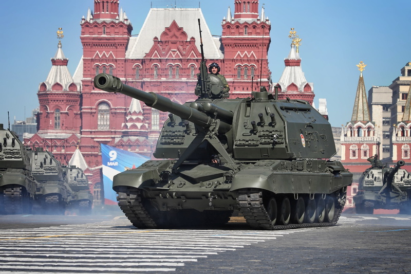 architecture, outdoors, conflict, mode of transportation, kremlin, nature, parade, Victory Parade, day, street, howitzer, May 9, weapon, armored Tank, Self-propelled