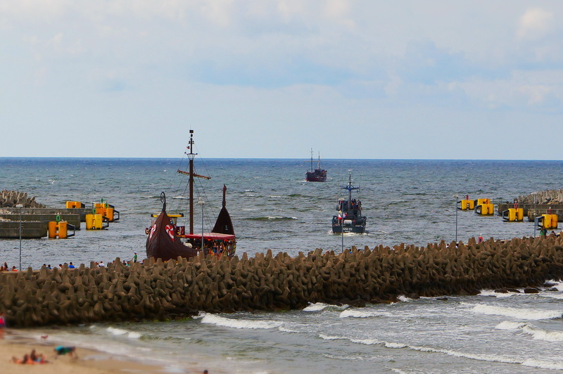 beach, land, water, day, poland, baltic sea, fishing industry, port, groyne, no people, kolobrzeg, built structure, sailing boats, sea, mode of transportation