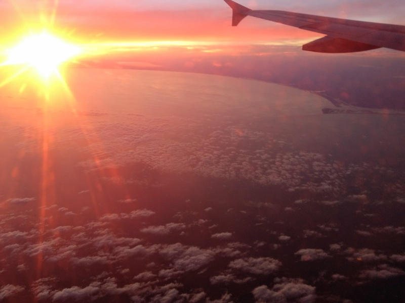 lens flare, sundown, flying, journey, avión, horizon, cloud - sky, beauty in nature, no people, tranquil scene, viaje, tranquility, sunset, puesta de sol