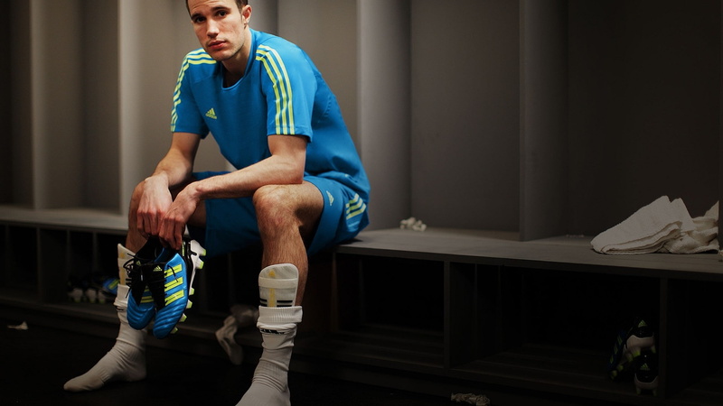 healthcare and medicine, young adult, adult, 1080P, one person, home interior, men, full length, real people, sitting, indoors, casual clothing, Robin van Persie