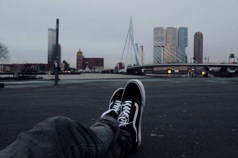 skyscraper, horizon, outdoors, 5K, transportation, white, grey, sneakers, office building exterior, architecture, oldskool, city, connection, travel destinations