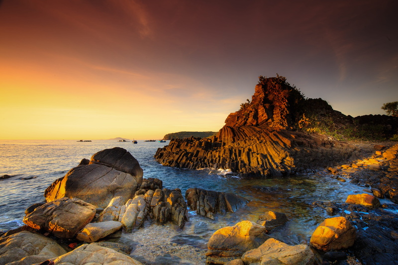 no people, scenic, peaceful, nature photography, coast, sky, rock, dusk, scenery, horizon over water, rocky shore, sea, scenics - nature