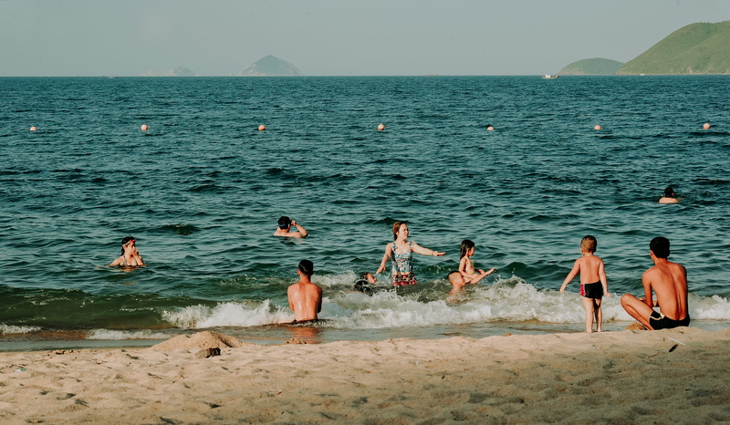 ripples, people, enjoyment, swimming, adult, scenics - nature, waves, land, oceanshore, scenery, happy, leisure, shore, royalty  images, vacations, beautiful