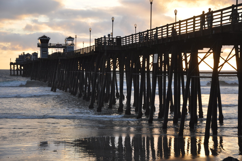sea, 4K, reflection, water, bridge, tranquility, pier, nature, beauty in nature, outdoors, ocean, waterfront, no people, connection, architectural column