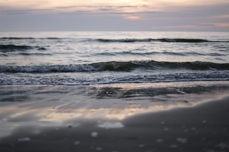 dawn, land, aquatic sport, nature, beauty in nature, seascape, seashore, ocean, no people, 5K, power in nature, sunrise, water, scenic, surface level