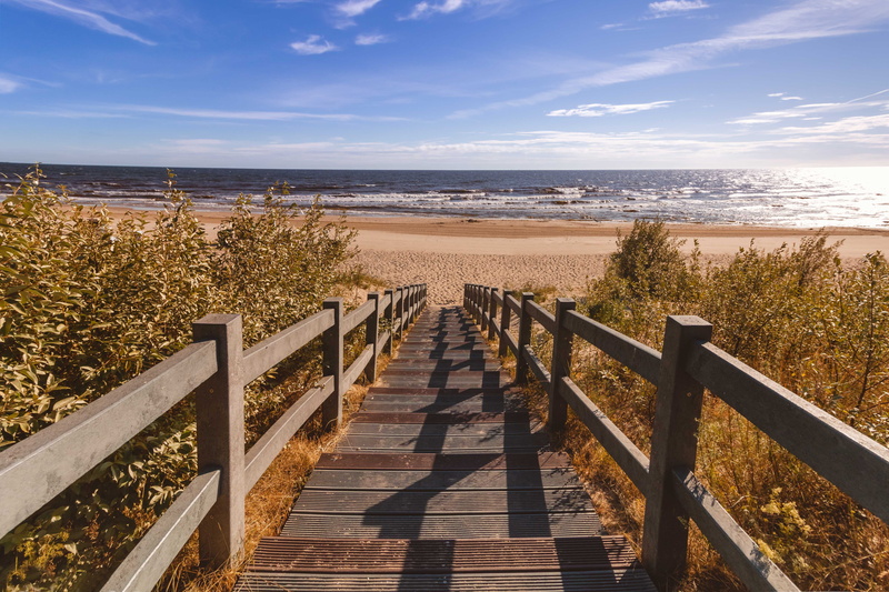 outdoors, beauty in nature, photo, handrail, land, nature, water, wood paneling, sea, scenery, beach, oceanshore, 5K, stairway, direction, tranquility