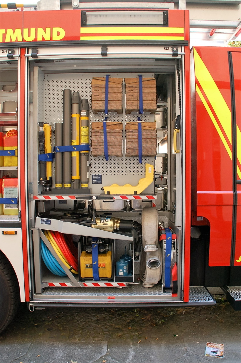communication, löschzug, profession, fire engine, fire, rail transportation, vehicles, dare, day, brand, 1080P, tools, delete, rescue, mode of transportation