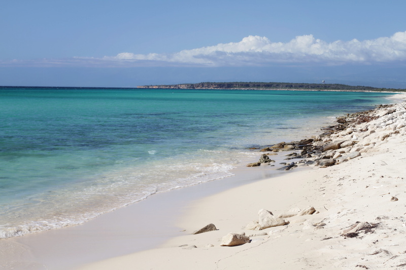 idyllic, beauty in nature, non-urban scene, tranquility, crystalline, sand, day, beach, outdoors, nature, no people, 5K, horizon, sky, water, turquoise colored