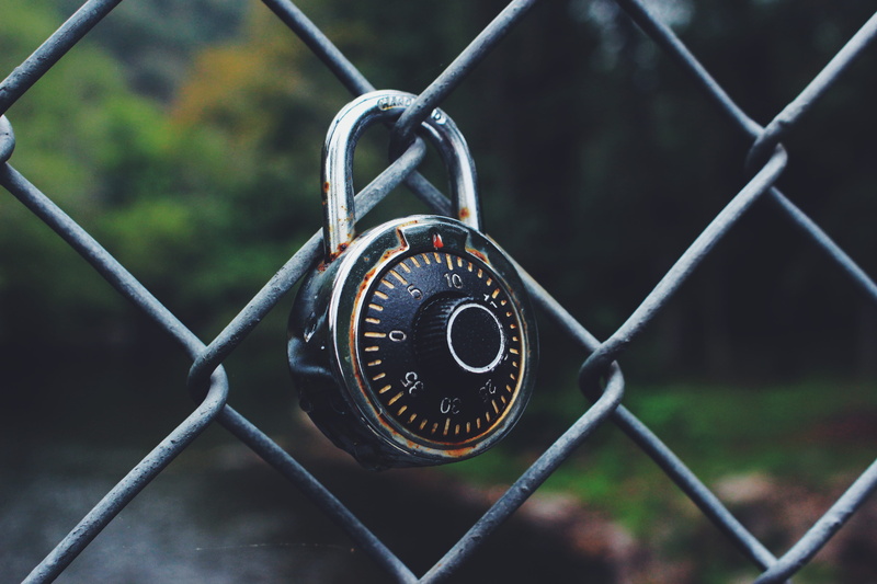 lock, focus on foreground, love, close-up, link, day, chain, focus, locked, no people, 5K, security, padlock, outdoors, safety, positive emotion, wire
