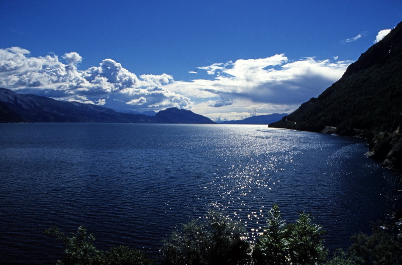 Dia, Skandinavien, mountain, 35mm, summer, body, Fjord, Film, KB, water, analog, 5K, Natur, nature, white, Wasser, outdoors, Hardangerfjord, Scan, body of water