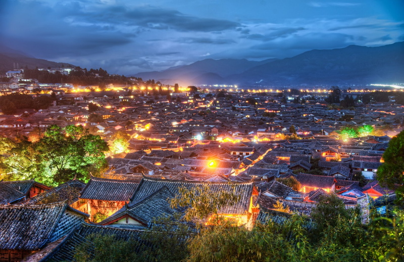 town, China, architecture, Lijiang, residential district, no people, cityscape, Mountain, House, environment, townscape, landscape, Cities, outdoors, 1080P