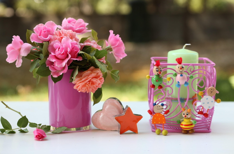 close-up, vase, 2K, arrangement, decoration, flower head, plant, beauty in nature, bouquet, toys, container, freshness, focus on foreground, pink, orange
