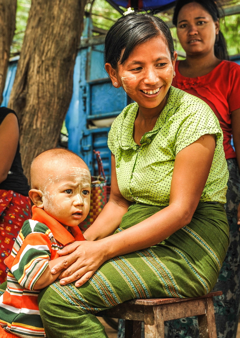 myanmar, adult, looking at camera, childhood, bonding, landscape, parent, innocence, women, positive emotion, females, family, burma, 2K, happiness, offspring