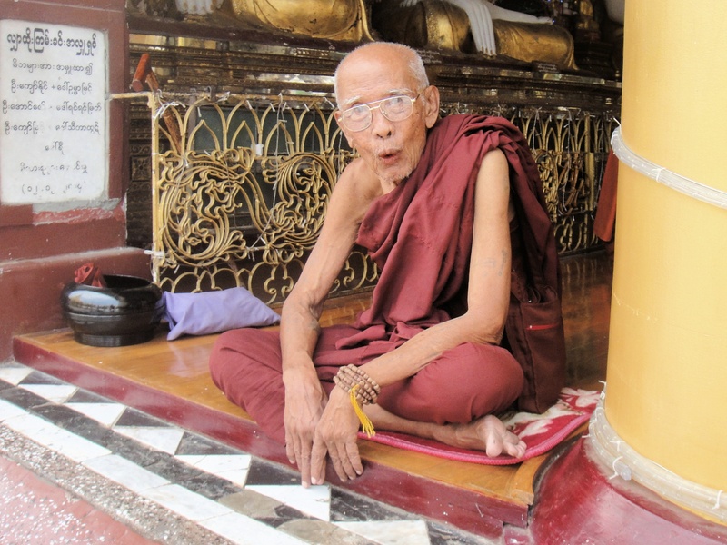 real people, senior men, males, faithful, old, sitting, burma, faith, relaxation, front view, 2K, buddhism, one person, men, monk, elderly, adult, full length