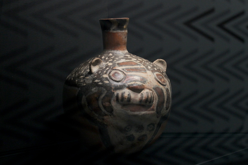 vasija, ceramics, no people, indoors, pottery, lima region, antique, the past, porcelain, art and craft, craft, art product, preinca, vase, andino, black background