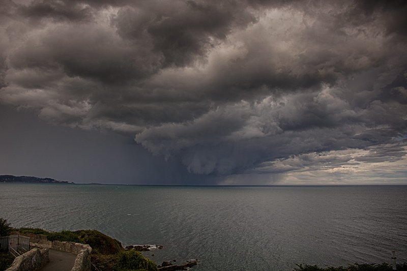 no people, dramatic sky, cloud - sky, clouds, rain, thunderstorm, power in nature, ominous, storm cloud, environment, skyscape, horizon, storm, extreme weather
