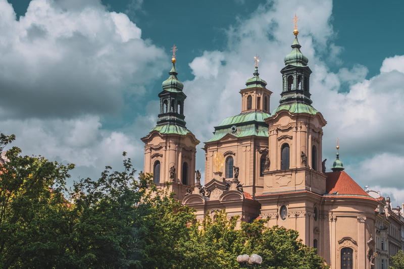 religion, architecture, sky, no people, old building, prag old town, urban, low angle view, clock tower, steeple, belief, cloud - sky, 2K, built structure