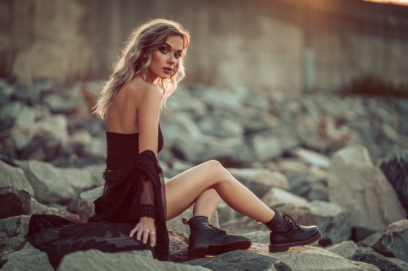 depth of field, boots, sunlight, women outdoors, 2K, Doc Martens, model, women, portrait, blonde, bare shoulders