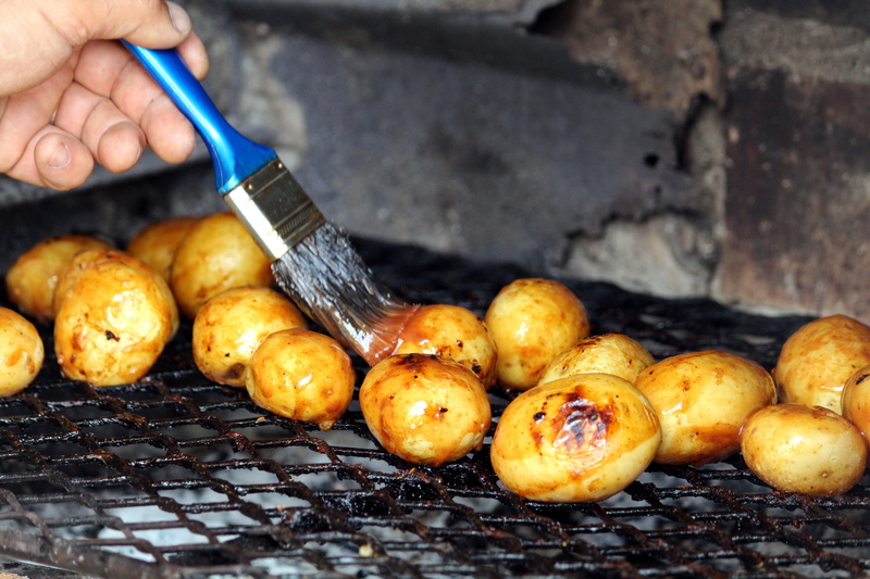food and drink, cook, preparation, grill, metal, 5K, day, preparing food, Marinade, summer, heat - temperature, Brush, frisch, people, kitchen utensil