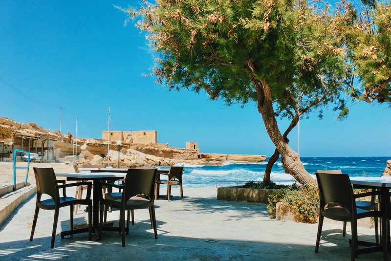 żebbuġ, 2K, gozo, sunlight, idyllic, empty, restaurant, blue, summer, table, island, tree, nature, mediterranean, beach, yellow, water, plant, no people