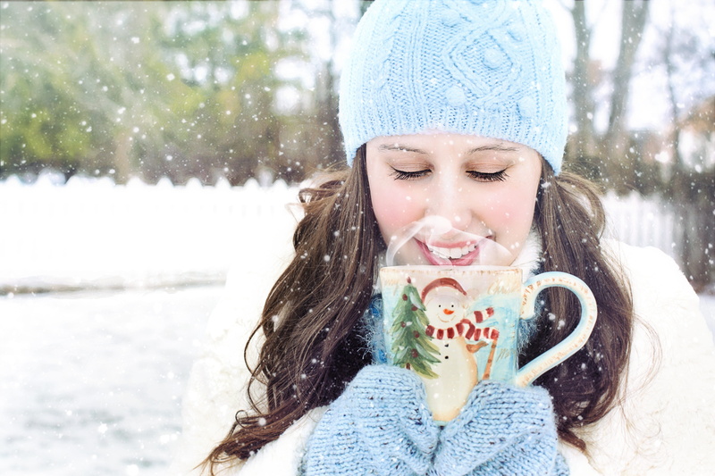 delicious, blur, hat, happiness, young, close-up, warm clothing, beautiful, innocence, sweater, season, christmas, 4K, food and drink, chocolate, cold