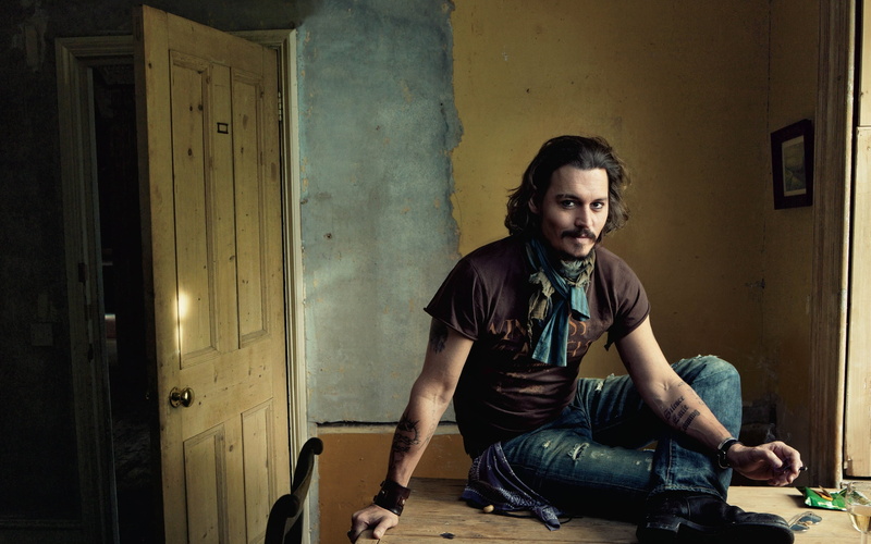 depp, hollywood, Male celebrities, sitting, front view, young men, clothing, facial hair, johnny, leisure activity, one person, 2K, real people, actor