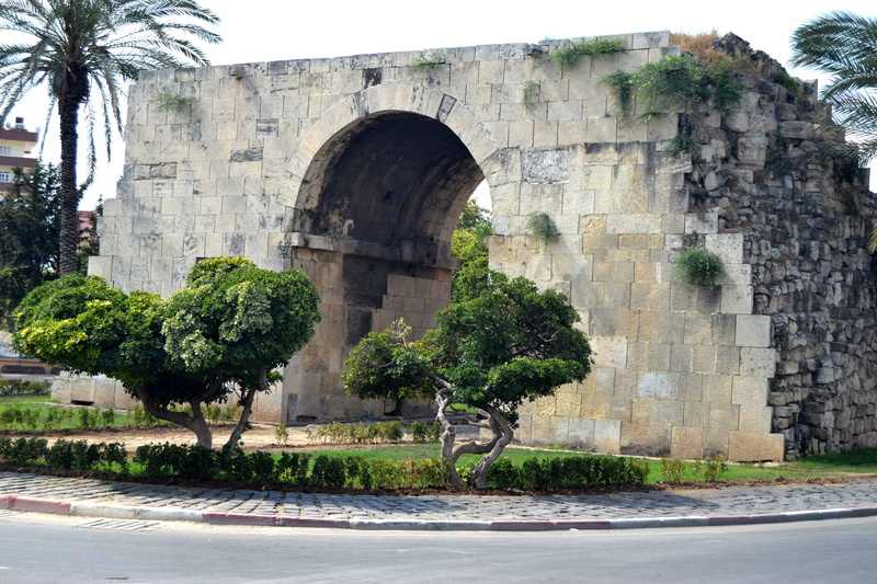 plant, building exterior, cleopatra, tree, arched, architecture, tarsus, road, no people, building, city, history, arch, built structure, outdoors, 4K