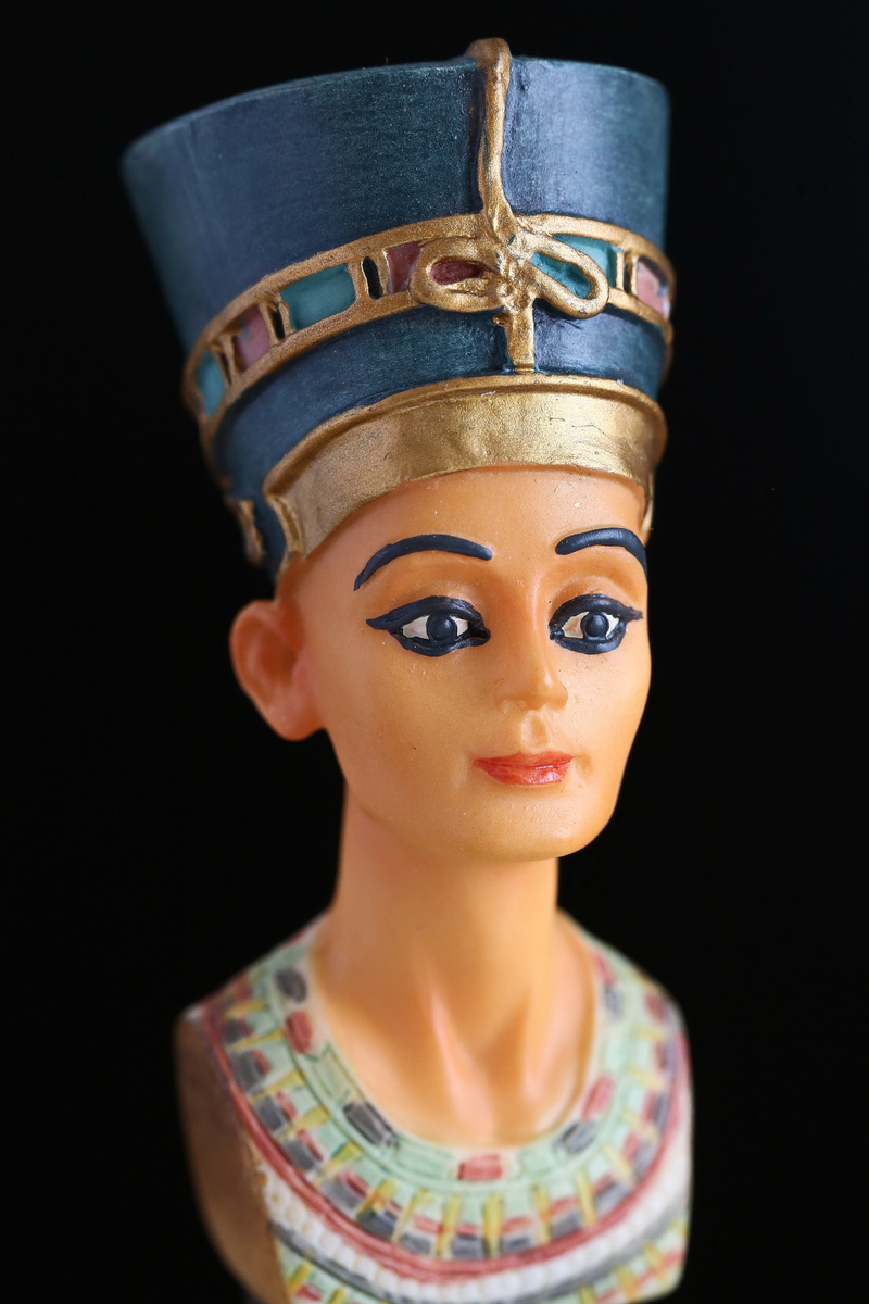 art and craft, close-up, women, headshot, human representation, ruler, gold colored, head, portrait, crown, innocence, body part, face, cleopatra, king - royal person