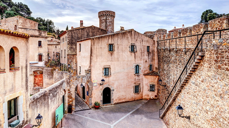 spain, wall, tourism, tossa de mar, 4K, roof, sky, alley, europe, window, building, catalonia, history, girona, street, medieval architecture, historic site