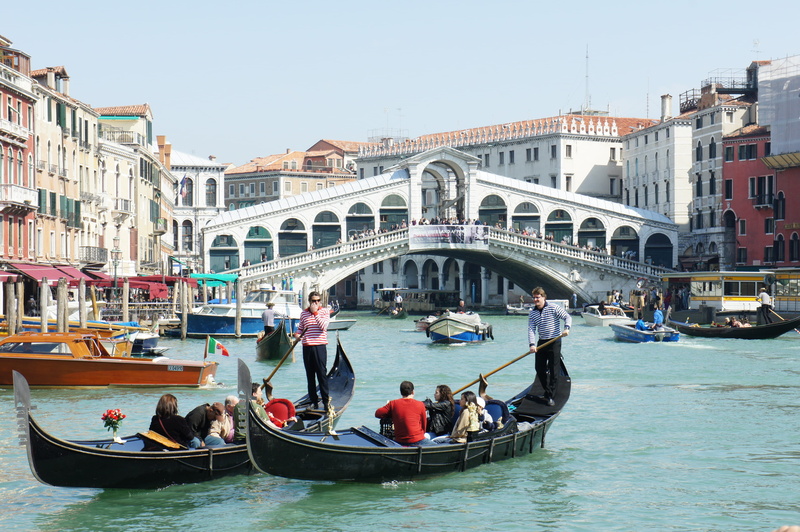 cultures, canale grande, boat, canal, passenger craft, bridge - man made structure, vacations, group of people, venice - Italy, grand Canal - Venice, travel Destinations